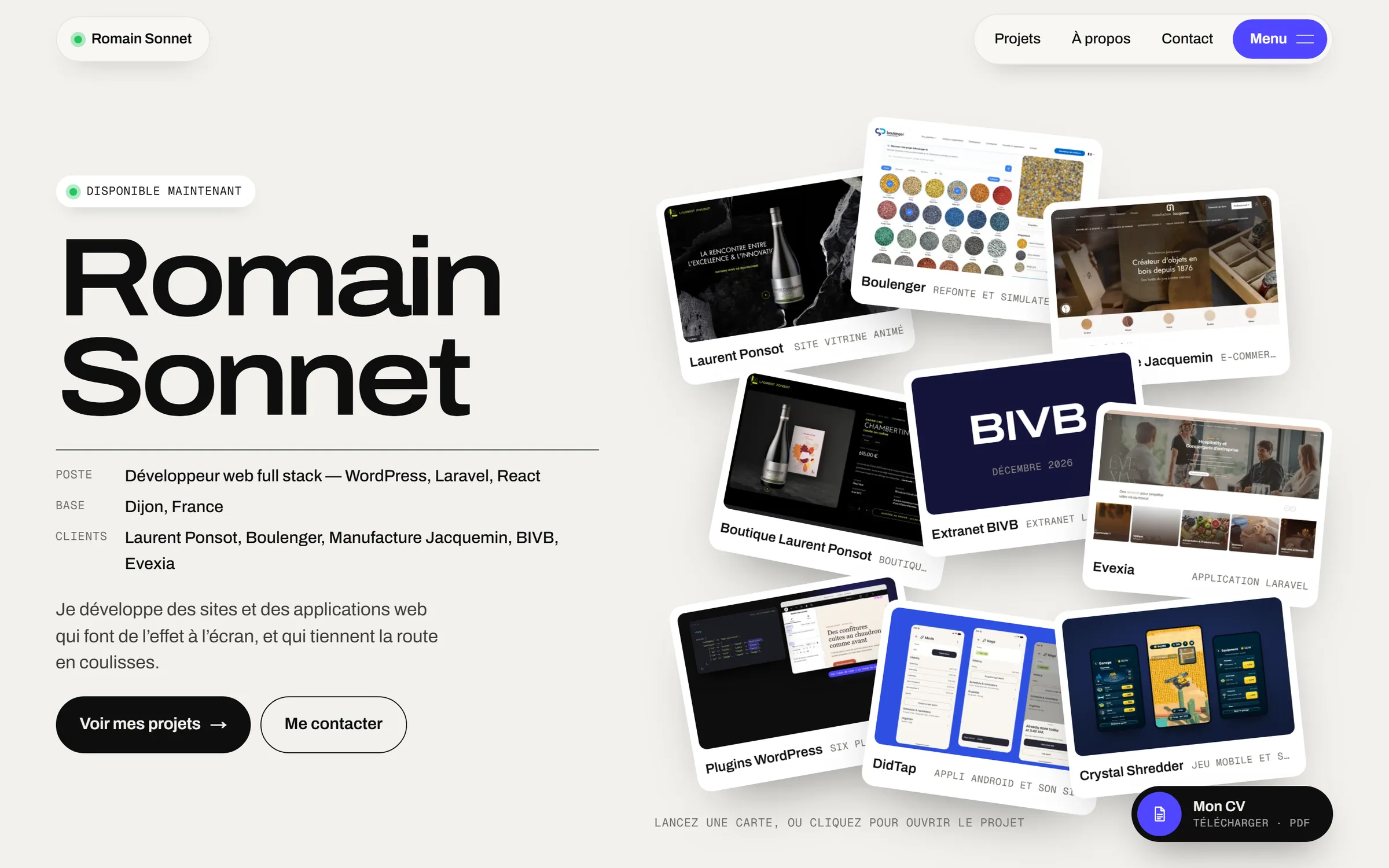 L’accueil du portfolio : les projets posés en cartes sur une table
